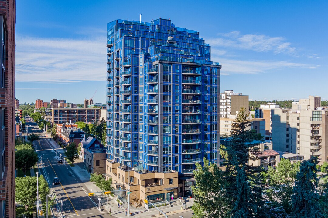 The Park in Calgary, AB - Building Photo