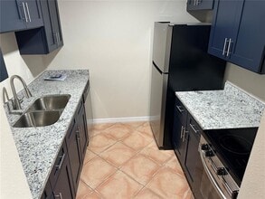 9119 Tudor Dr in Tampa, FL - Building Photo - Building Photo