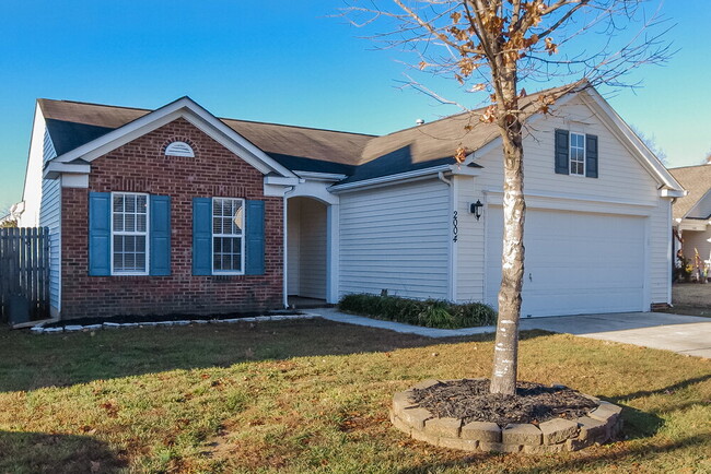 2004 Sunlight Path Dr in Monroe, NC - Building Photo - Building Photo