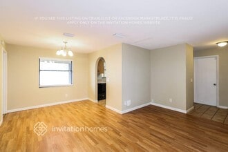 2001 Nicklaus Dr in Melbourne, FL - Foto de edificio - Building Photo