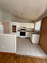 10819 Hallstead Dr in St. Louis, MO - Building Photo - Building Photo