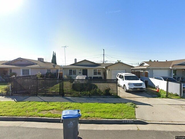 property at 2621 Sibelius Ave