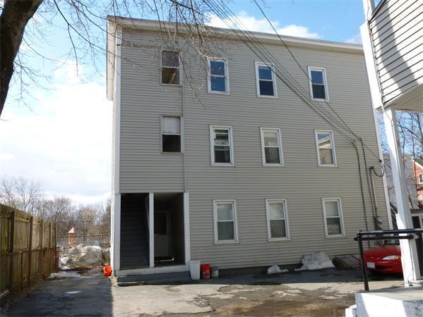 161 4th St, Unit 2 in Leominster, MA - Building Photo - Building Photo