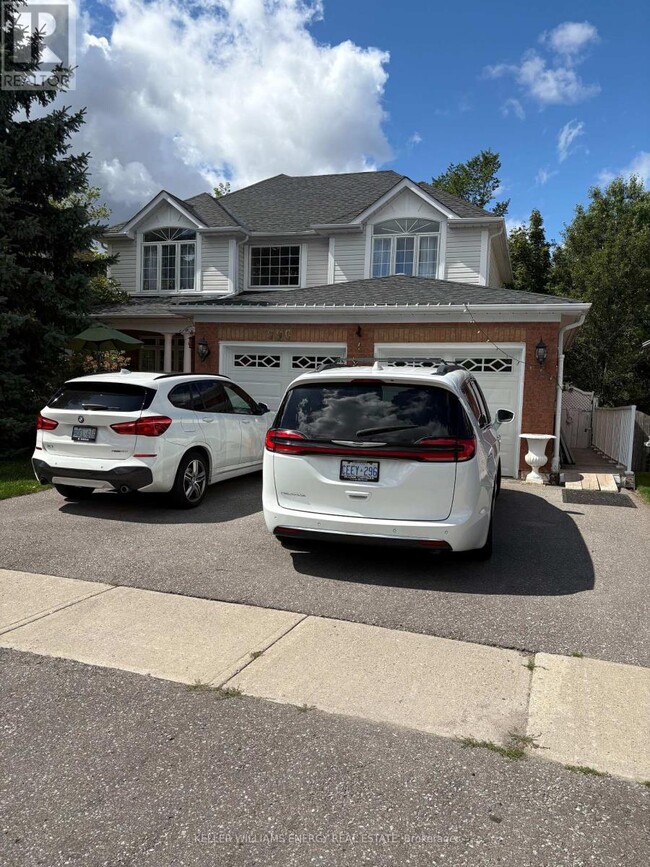 property at 990 Glenbourne Dr