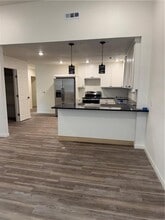 703 W Oak St in Rogers, AR - Building Photo - Building Photo