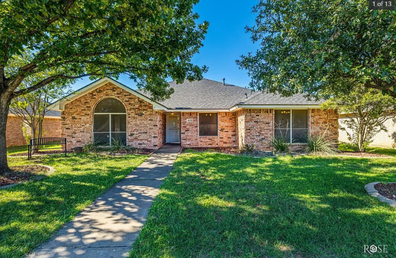 4933 Royal Oak Dr in San Angelo, TX - Building Photo