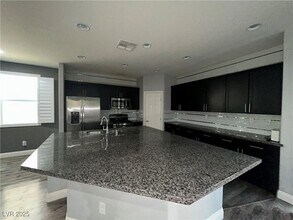 10085 Cloud Break St in Las Vegas, NV - Building Photo - Building Photo