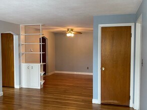 40 Montvale Ave, Unit #7 in Woburn, MA - Building Photo - Building Photo