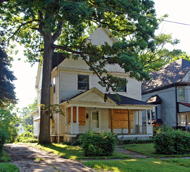 853 Ohio Ave in Youngstown, OH - Foto de edificio