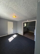 1072 Bellows St in Akron, OH - Building Photo - Building Photo