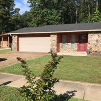 2200 Romine Rd in Little Rock, AR - Building Photo