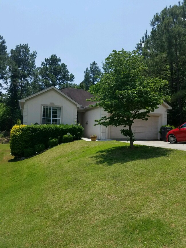 property at 2816 Springwood Dr