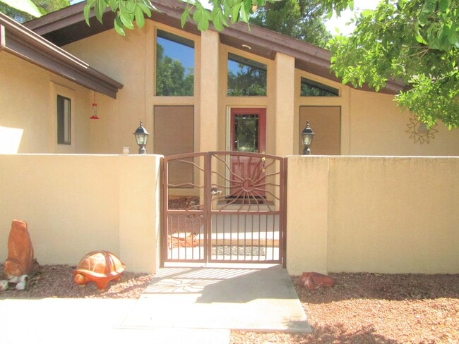 225 Kaibab Way in Sedona, AZ - Building Photo - Building Photo