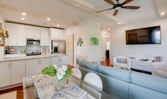 120 Angela St in Key West, FL - Building Photo