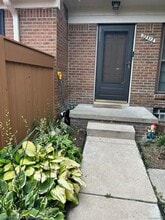 22313 Peach Tree in Novi, MI - Building Photo - Building Photo