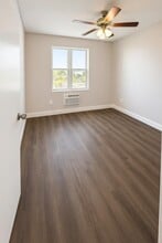 2724 Vandiver Dr in West Palm Beach, FL - Foto de edificio - Building Photo