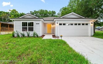 5986 Patterson Ave in Jacksonville, FL - Building Photo