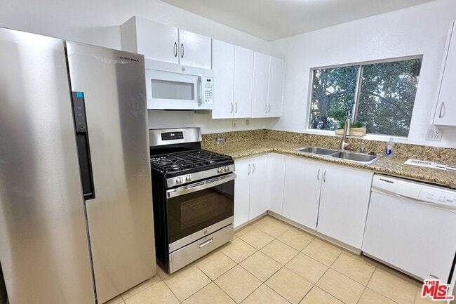 property at 18350 Hatteras St