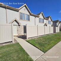 50516 Bay Run N in New Baltimore, MI - Building Photo