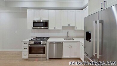 47 Englewood Ave, Unit 6 in Boston, MA - Building Photo - Building Photo