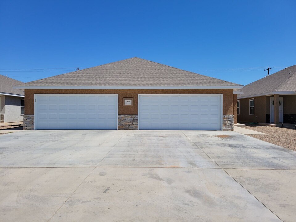 2616 E 14th St in Clovis, NM - Building Photo