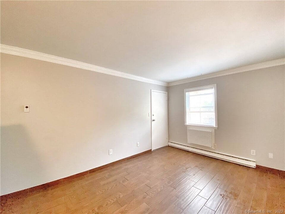 25 Maple St in Norwalk, CT - Building Photo