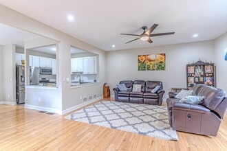 305 Raymound Blvd in Parsippany Troy Hills, NJ - Building Photo - Building Photo