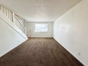 3835 Marshall Ave in Eugene, OR - Building Photo - Building Photo