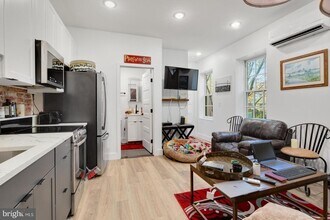 212 Catharine St-Unit -4 in Philadelphia, PA - Building Photo - Building Photo