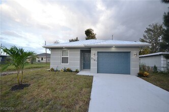 2181 Mitchell Ct in Ft. Myers, FL - Building Photo - Building Photo