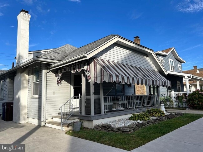 12 N Swarthmore Ave in Ventnor City, NJ - Building Photo - Building Photo