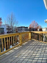 15 Harold St, Unit 1 in Somerville, MA - Foto de edificio - Building Photo