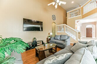 2889 Flower Creek Ln in Dickinson, TX - Building Photo - Building Photo