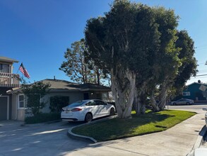 1800 Viola Pl in Costa Mesa, CA - Building Photo - Building Photo