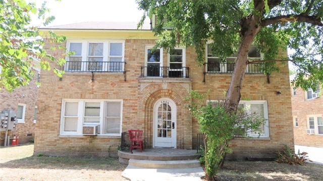 property at 5906 Oram St