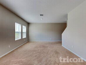 34885 Daisy Meadow Loop in Zephyrhills, FL - Building Photo - Building Photo