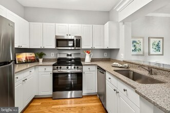 4551 Strutfield Ln in Alexandria, VA - Building Photo - Building Photo