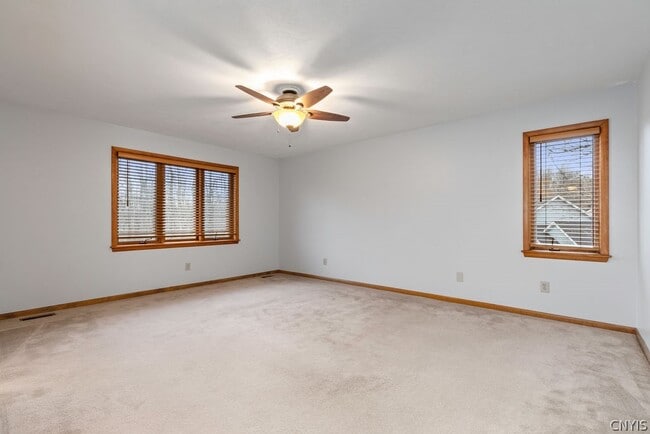 property at 3293 Greenleafe Dr