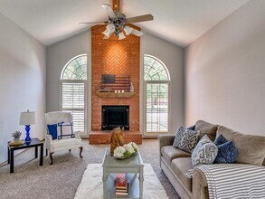 18513 Chestnut Oak Dr in Edmond, OK - Building Photo - Building Photo
