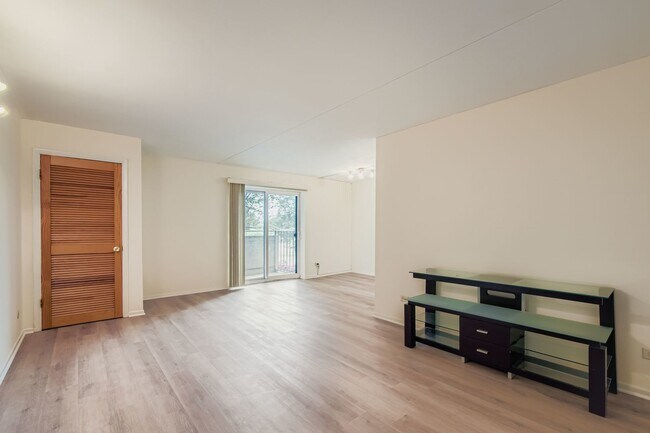 1463 Mercury Dr in Schaumburg, IL - Building Photo - Building Photo