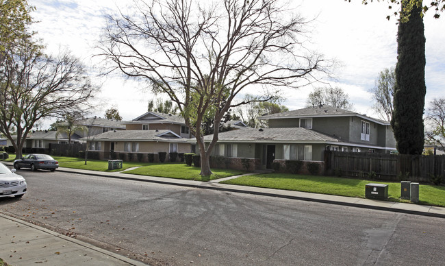 Shadow Mountain in Escondido, CA - Building Photo - Building Photo