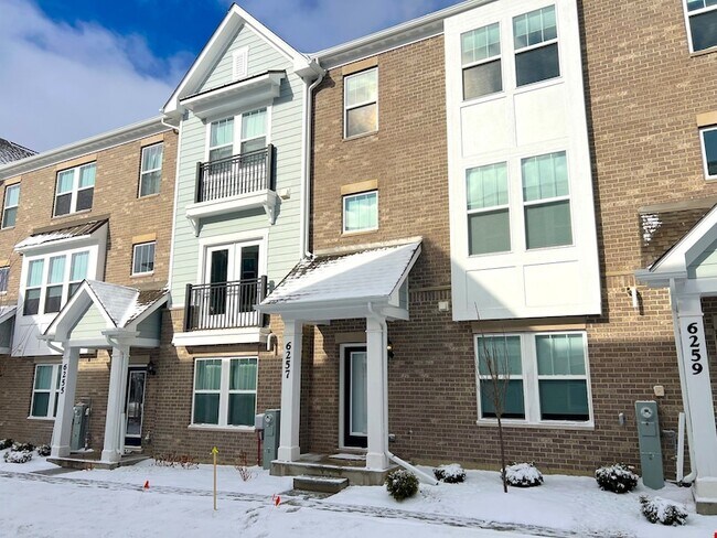 property at 6257 Sandbelt Dr