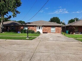 1313 Field Ave in Metairie, LA - Building Photo