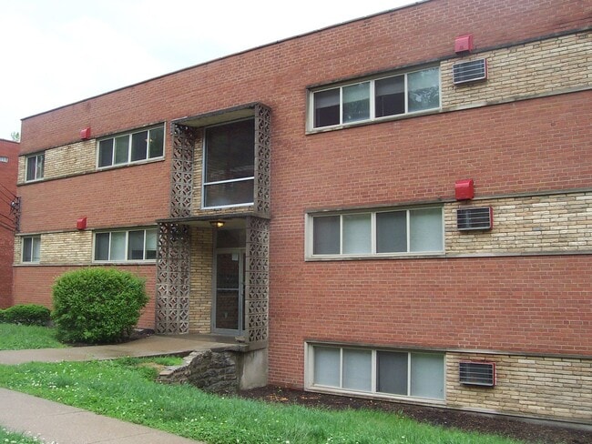 551 Lowell Ave in Cincinnati, OH - Building Photo - Building Photo
