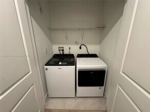 1780 SE 9th Ave in Florida City, FL - Building Photo - Building Photo