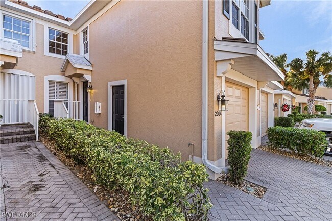 2620 Somerville Loop in Cape Coral, FL - Building Photo - Building Photo