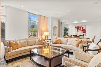 2402 E Esplanade Ln in Phoenix, AZ - Building Photo - Building Photo