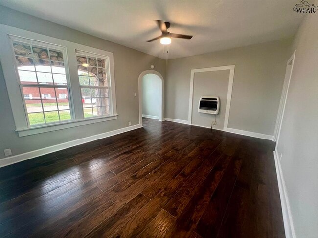 1202 Austin St in Wichita Falls, TX - Building Photo - Building Photo