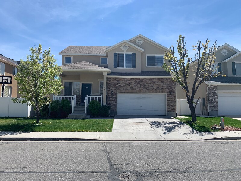 5033 W Black Granite Way in West Valley City, UT - Building Photo