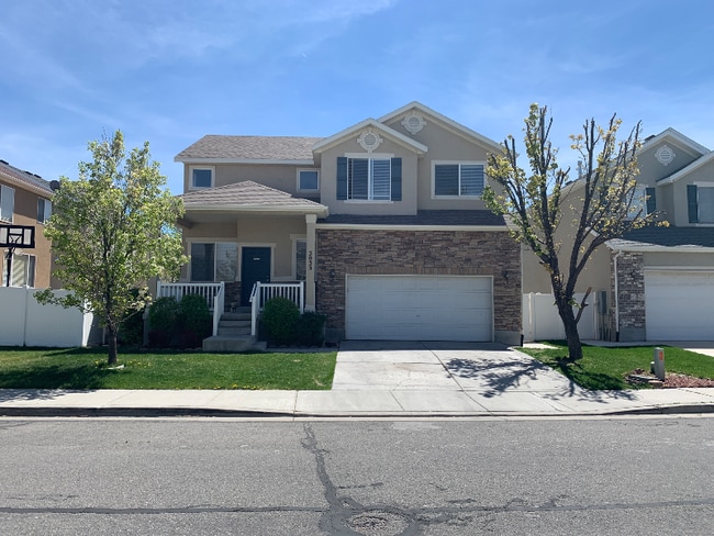 property at 5033 W Black Granite Way